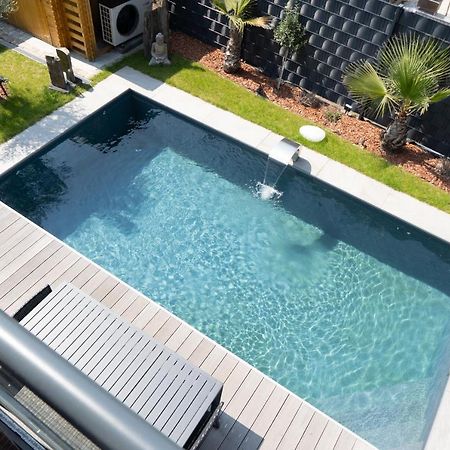 Villa Dreamy Vibes Mit Privatem Pool & Rheinblick Нидеркассель Экстерьер фото