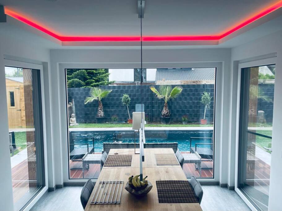 Villa Dreamy Vibes Mit Privatem Pool & Rheinblick Нидеркассель Экстерьер фото